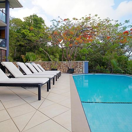 At Waterfront Whitsunday Retreat - Adults Only Aparthotel Airlie Beach Buitenkant foto