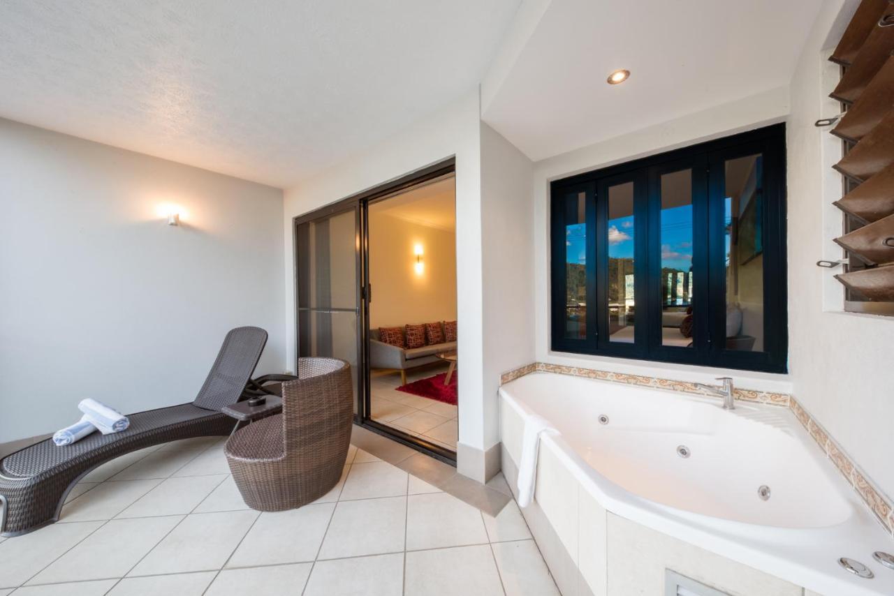 At Waterfront Whitsunday Retreat - Adults Only Aparthotel Airlie Beach Buitenkant foto