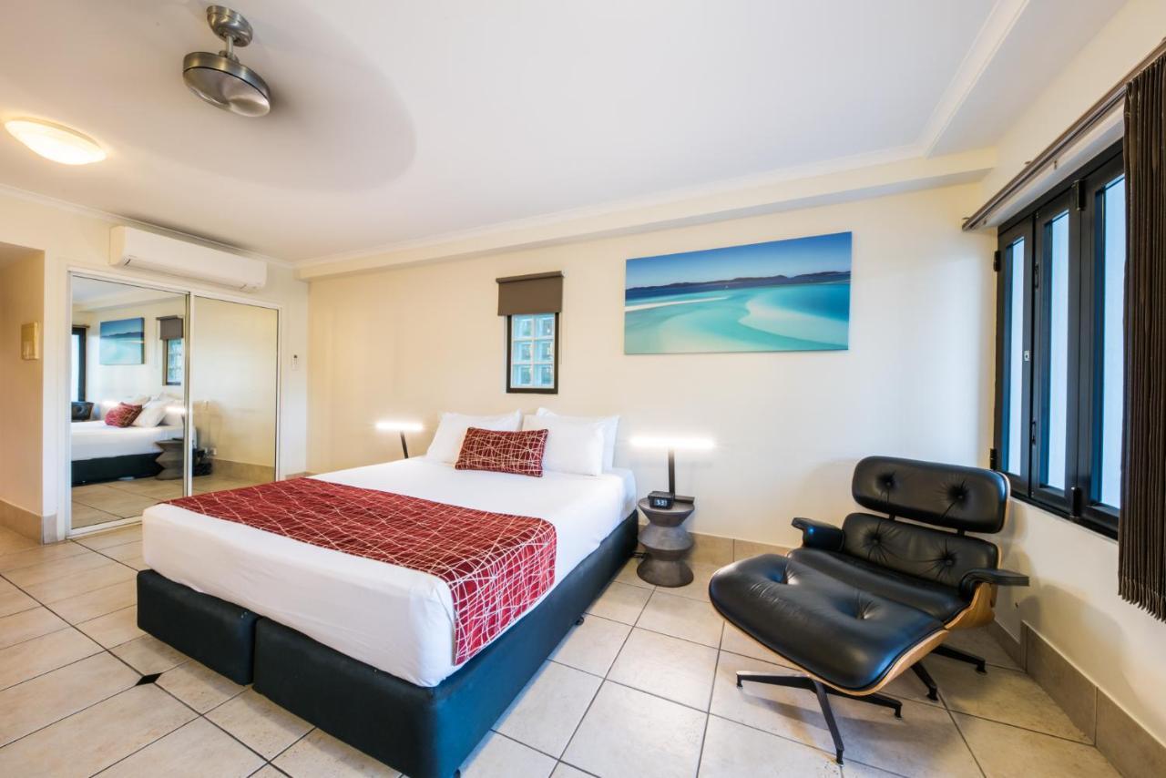 At Waterfront Whitsunday Retreat - Adults Only Aparthotel Airlie Beach Buitenkant foto