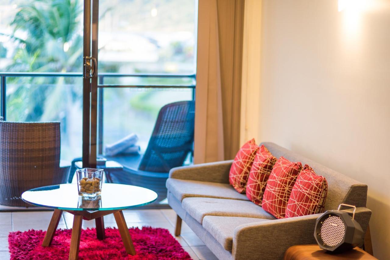 At Waterfront Whitsunday Retreat - Adults Only Aparthotel Airlie Beach Buitenkant foto