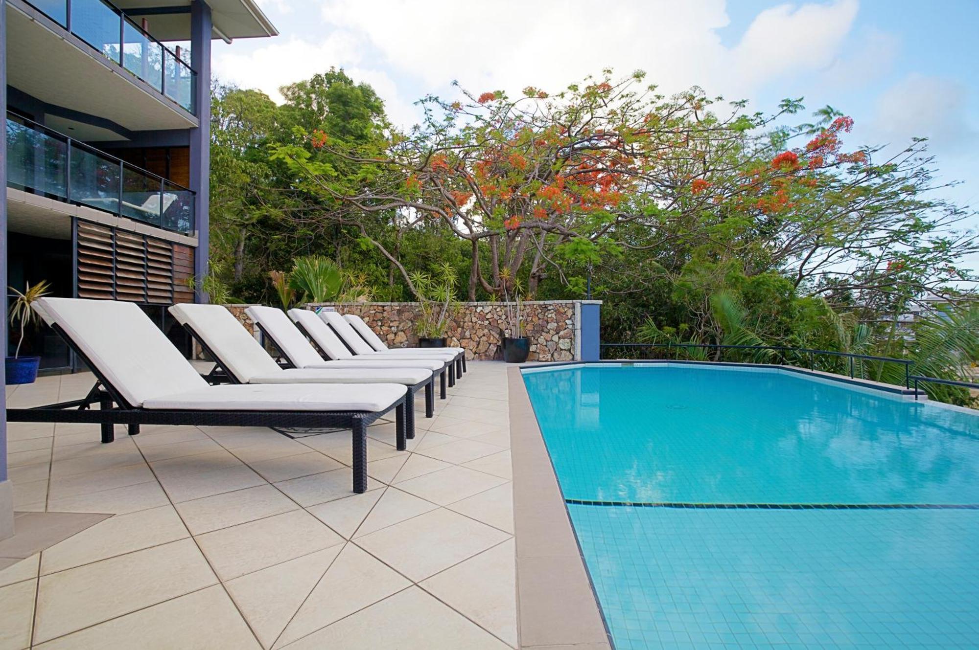 At Waterfront Whitsunday Retreat - Adults Only Aparthotel Airlie Beach Buitenkant foto