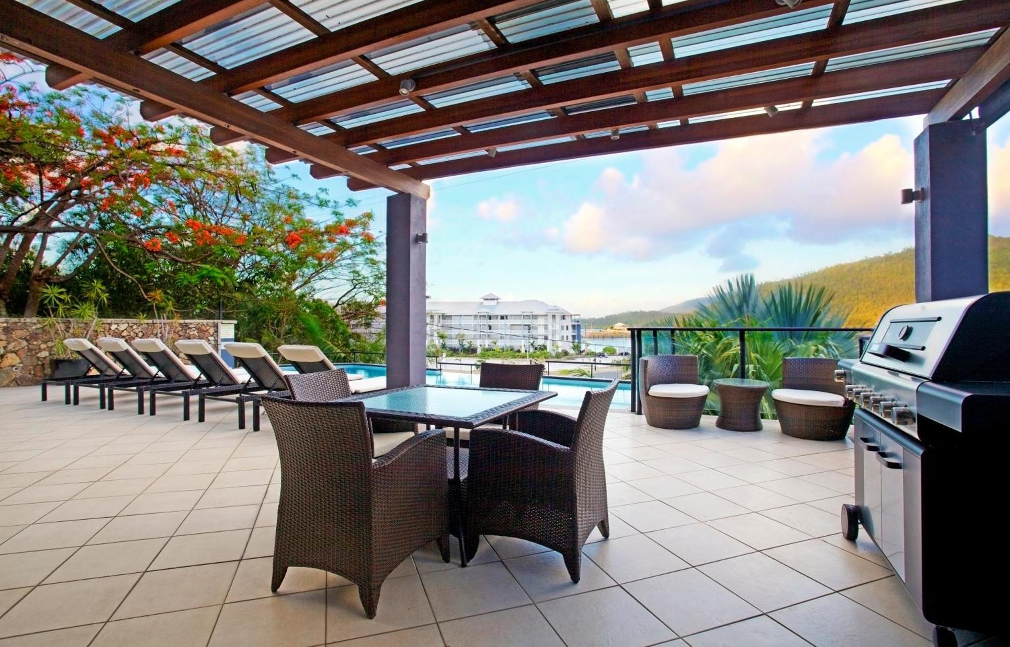 At Waterfront Whitsunday Retreat - Adults Only Aparthotel Airlie Beach Buitenkant foto