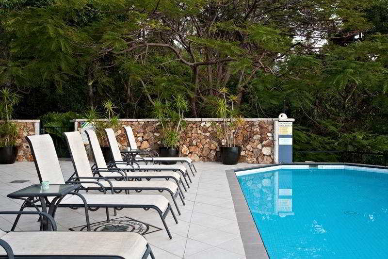 At Waterfront Whitsunday Retreat - Adults Only Aparthotel Airlie Beach Buitenkant foto