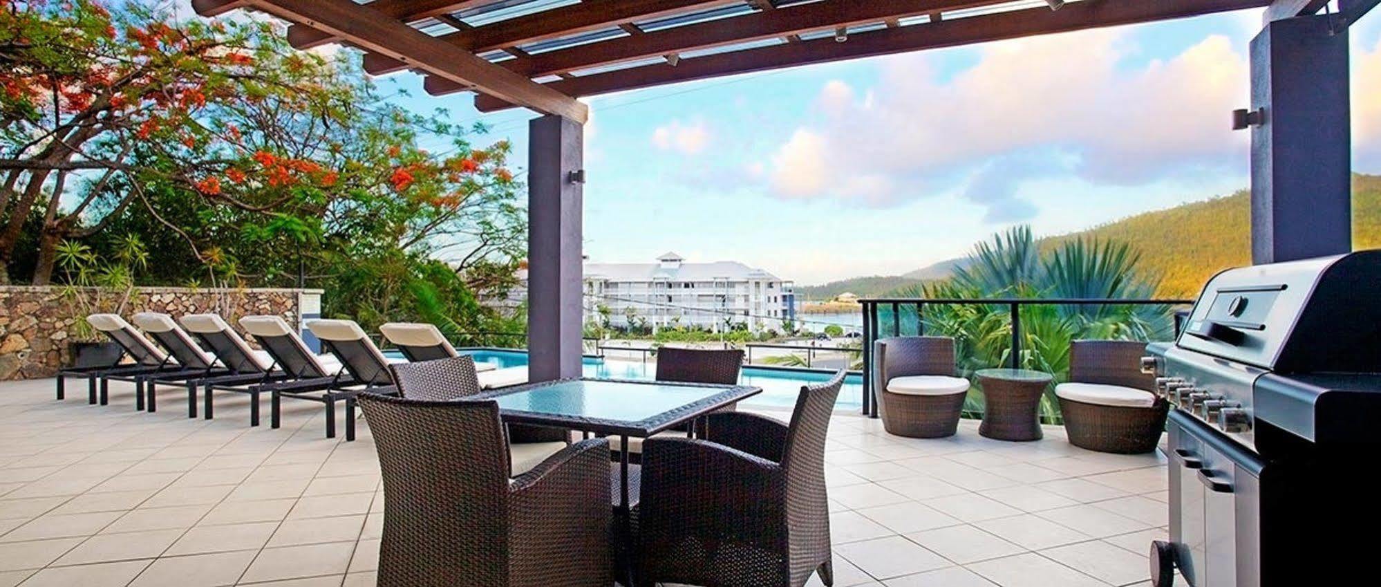 At Waterfront Whitsunday Retreat - Adults Only Aparthotel Airlie Beach Buitenkant foto