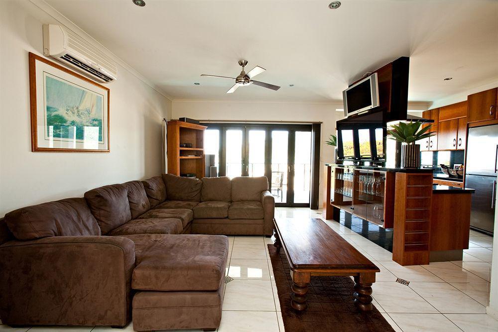 At Waterfront Whitsunday Retreat - Adults Only Aparthotel Airlie Beach Buitenkant foto